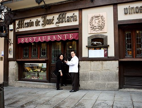 The facade of Mesón de José María restaurant in Segovia