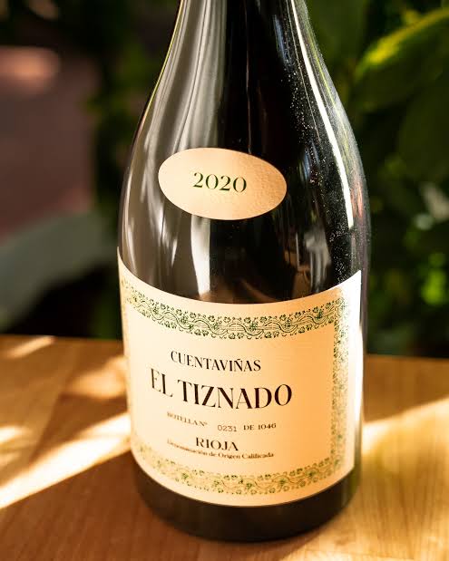 A bottle of Cuentaviñas El Tiznado 2020